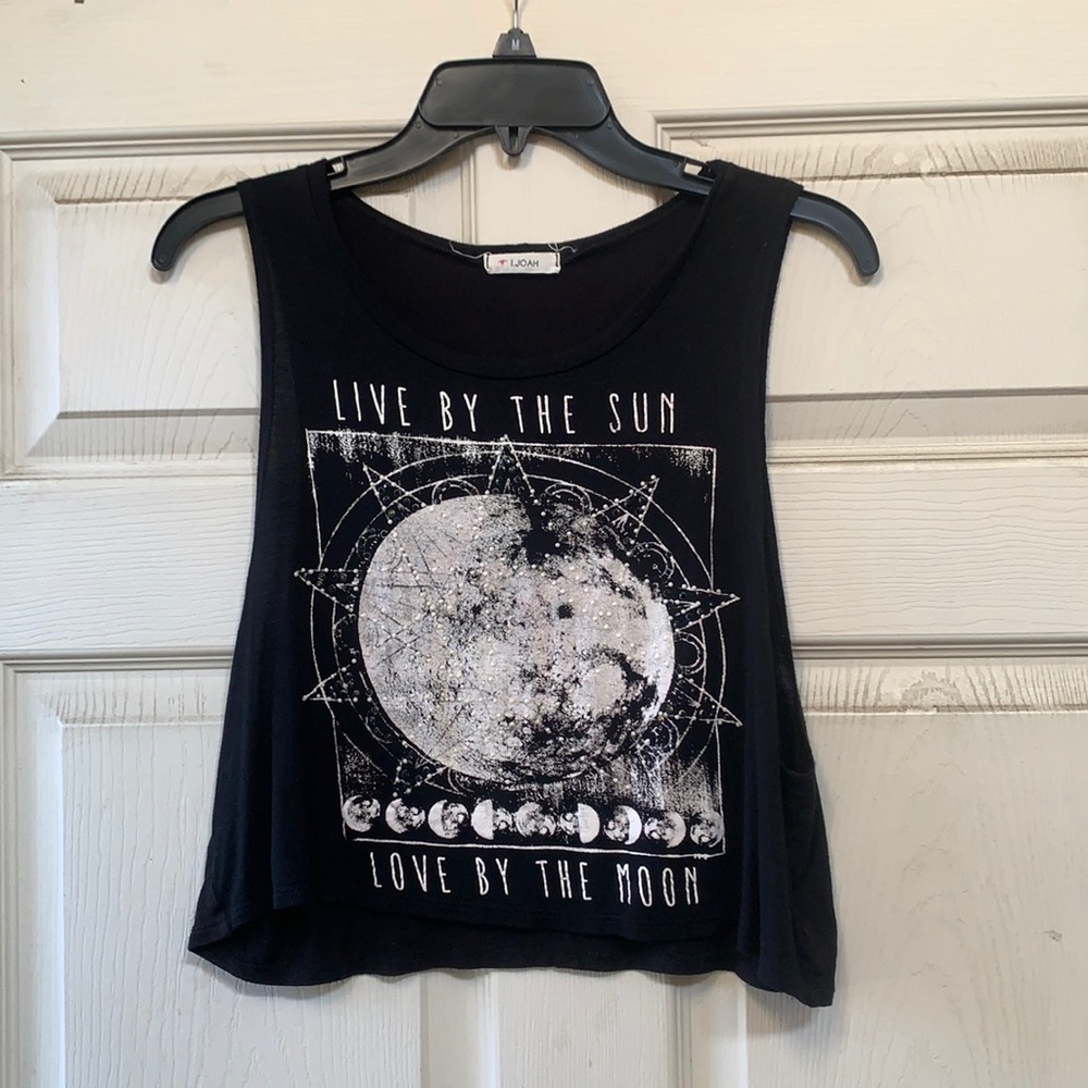 Women’s print tank top with large arm holes